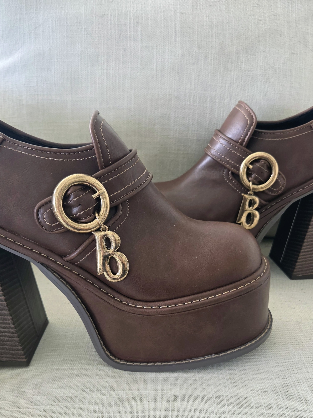 Dolls Kill x Bratz Funky Freshman Oxford Platform Chunky B Heels Brown US W 10